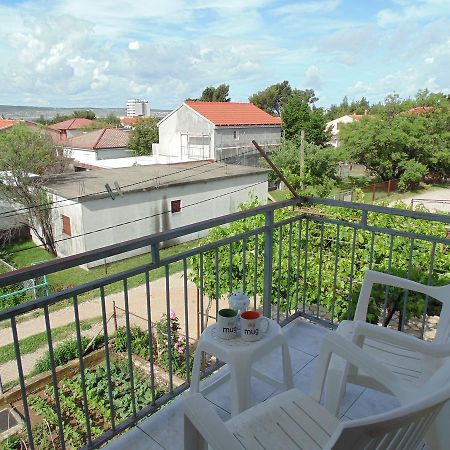 Apartments Cico Starigrad Exterior photo