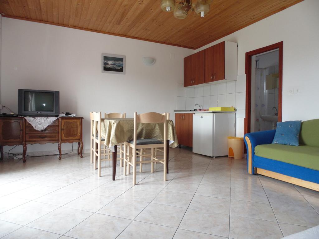 Apartments Cico Starigrad Exterior photo
